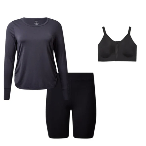 Torrid bike short with Side mesh Glitter stars size 1x - Picture 2 of 8